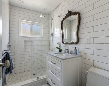 1929 Tamarind Avenue - Photo Thumbnail 13