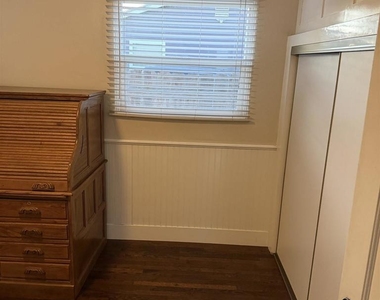 125 Lindell Avenue - Photo Thumbnail 10