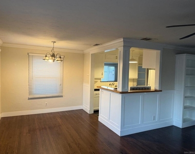 125 Lindell Avenue - Photo Thumbnail 8