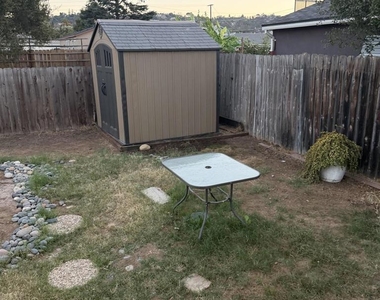 125 Lindell Avenue - Photo Thumbnail 20