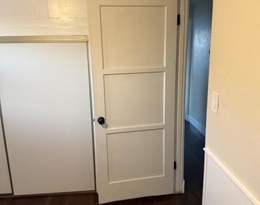 125 Lindell Avenue - Photo Thumbnail 12