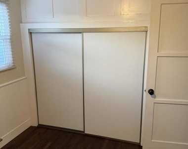 125 Lindell Avenue - Photo Thumbnail 11