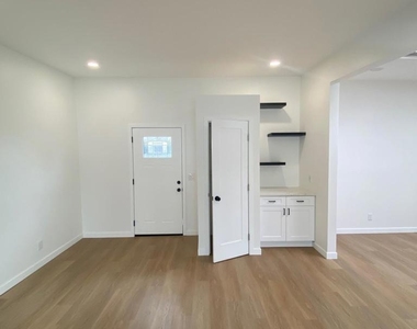 6344 Anvil Lake Avenue - Photo Thumbnail 9