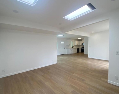6344 Anvil Lake Avenue - Photo Thumbnail 7
