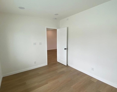 6344 Anvil Lake Avenue - Photo Thumbnail 15