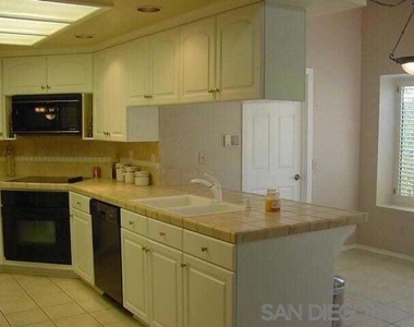 13120 Grape Arbor Way - Photo Thumbnail 2