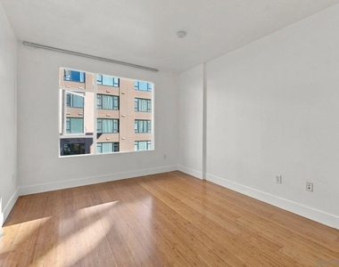 530 K St - Photo Thumbnail 17