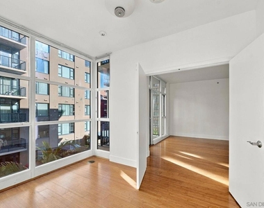 530 K St - Photo Thumbnail 10
