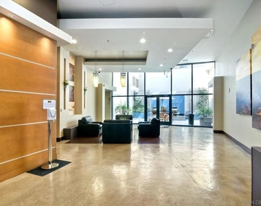 530 K St - Photo Thumbnail 3