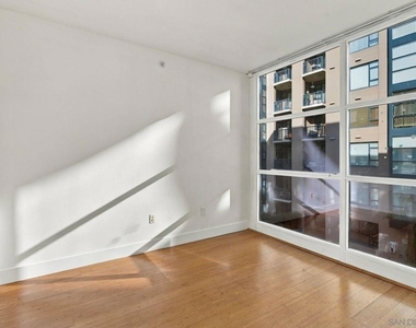530 K St - Photo Thumbnail 24