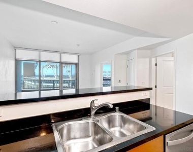 253 10th Ave - Photo Thumbnail 7