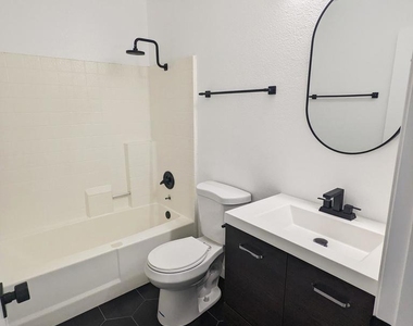 343 Rolling Hills Ln - Photo Thumbnail 26