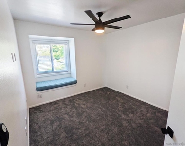 343 Rolling Hills Ln - Photo Thumbnail 21