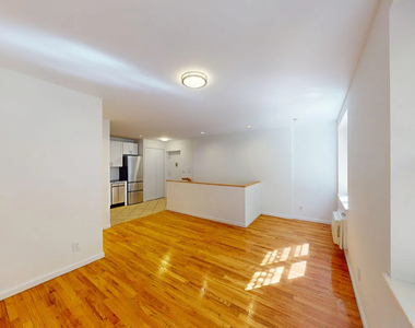 East 65th Street - Photo Thumbnail 4