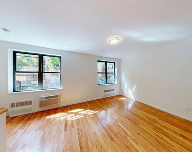 East 65th Street - Photo Thumbnail 2