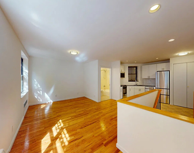 East 65th Street - Photo Thumbnail 12