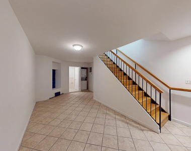 East 65th Street - Photo Thumbnail 8
