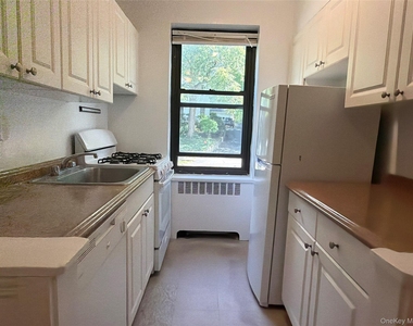 23 Schenck Avenue - Photo Thumbnail 7