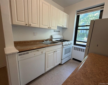 23 Schenck Avenue - Photo Thumbnail 5