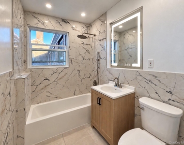 1051 Fenwood - Photo Thumbnail 5