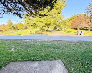 33 Howells Turnpike - Photo Thumbnail 2