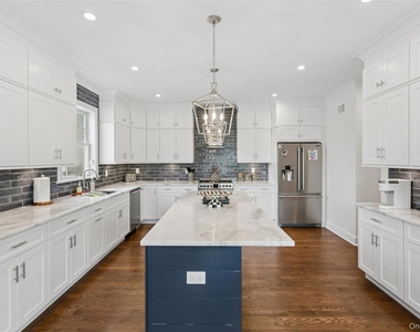169 Mott Street - Photo Thumbnail 9