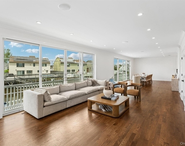169 Mott Street - Photo Thumbnail 3
