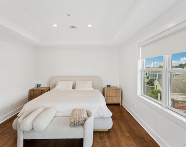 169 Mott Street - Photo Thumbnail 18