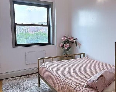 3147 137th Street - Photo Thumbnail 6