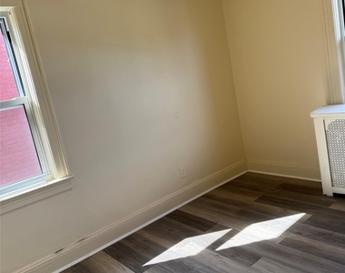 205-25 113th Avenue - Photo Thumbnail 5