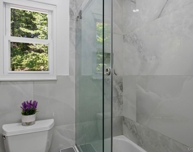4 Medford Place - Photo Thumbnail 9
