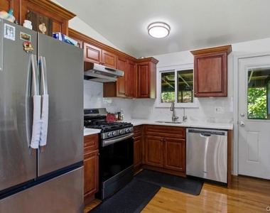 4 Medford Place - Photo Thumbnail 7