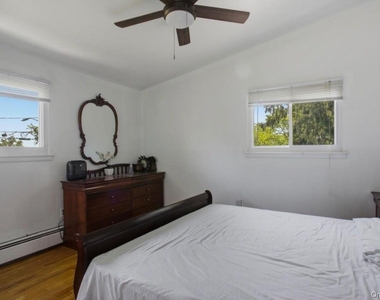 4 Medford Place - Photo Thumbnail 2
