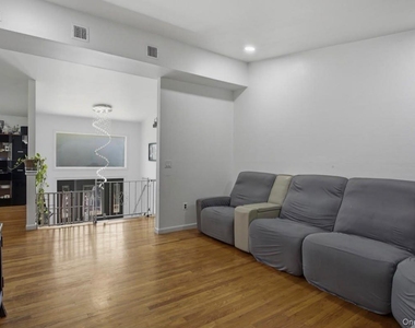 4 Medford Place - Photo Thumbnail 13