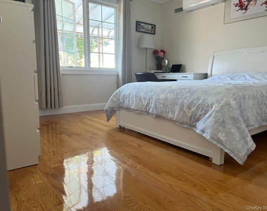 6430 231st Street - Photo Thumbnail 4