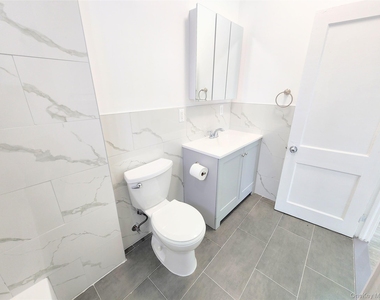 60-22 Flushing Avenue - Photo Thumbnail 9