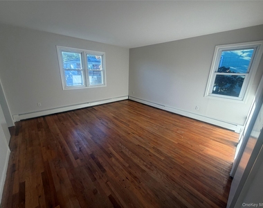325 Glenbrook Avenue - Photo Thumbnail 5
