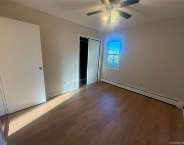 325 Glenbrook Avenue - Photo Thumbnail 7