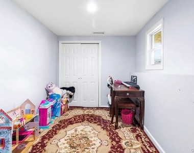 2 Somers Lane - Photo Thumbnail 8