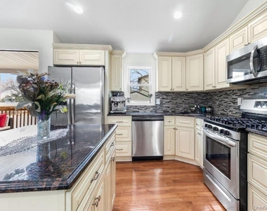 2 Somers Lane - Photo Thumbnail 1