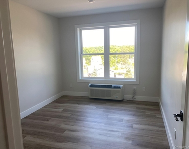 126 Montgomery Street - Photo Thumbnail 10