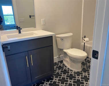126 Montgomery Street - Photo Thumbnail 11