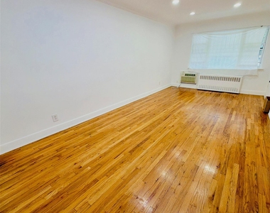 79-10 150th Street - Photo Thumbnail 5