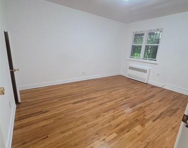 79-10 150th Street - Photo Thumbnail 3