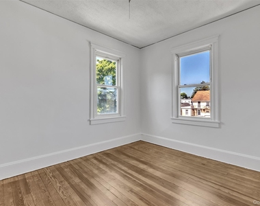 28 W Elizabeth Street - Photo Thumbnail 16