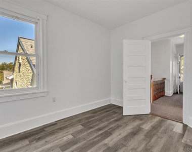 28 W Elizabeth Street - Photo Thumbnail 22