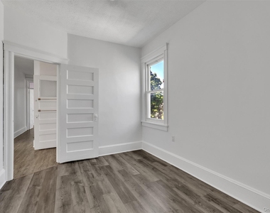 28 W Elizabeth Street - Photo Thumbnail 23