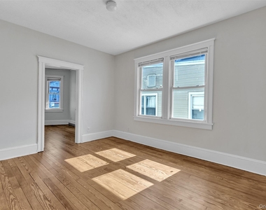 28 W Elizabeth Street - Photo Thumbnail 10