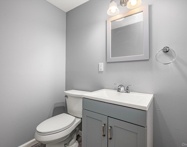 93 Garfield Boulevard - Photo Thumbnail 15