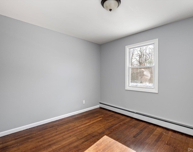 93 Garfield Boulevard - Photo Thumbnail 7
